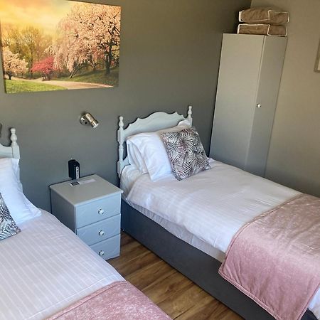 Steeple View B&B Guesthouse Donegal - Newly Renovated In 2023 Ballybofey Exterior photo